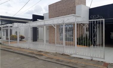 Se vende casa en el barrio Risaralda, Montería