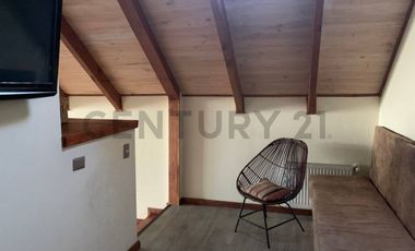 Moderna casa en la Puntilla con vista al lago