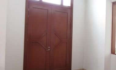 casa en venta en via tennis. Cod V17724