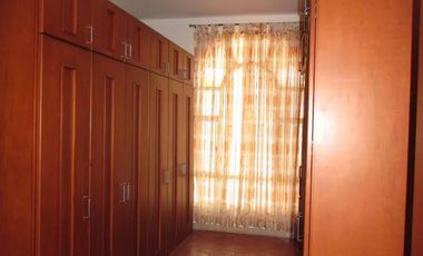 casa en venta en via tennis. Cod V17724