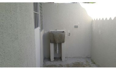 ALQUILOM CASA 250.0 MENSUAL