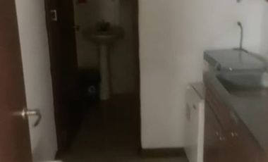 oficina en arriendo/venta en pinares. Cod A5710