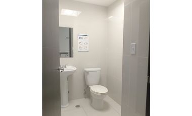 SE ALQUILA OFICINA AMOBLADA DE 318MTS EN COSTA DEL ESTE