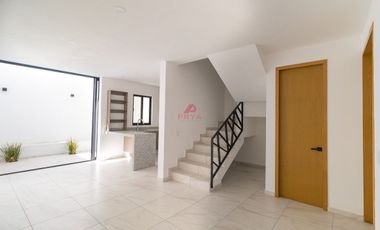 CASA EN VENTA EN MARIANO OTERO, ZAPOPAN, JAL.