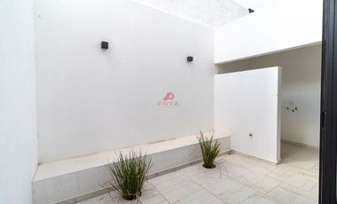 CASA EN VENTA EN MARIANO OTERO, ZAPOPAN, JAL.