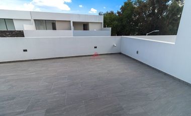 CASA EN VENTA EN MARIANO OTERO, ZAPOPAN, JAL.