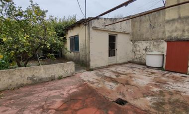 CASA/CON LOCAL EN VENTA OPORTUNIDAD