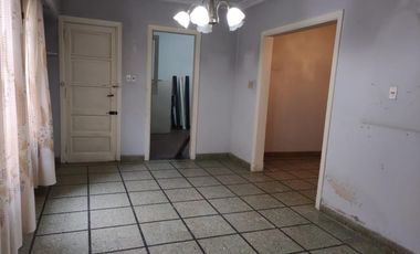 CASA/CON LOCAL EN VENTA OPORTUNIDAD
