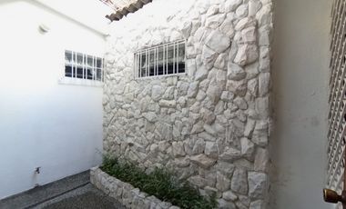 casa en venta en las mercedes. Cod V121240