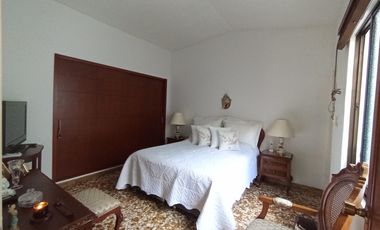 casa en venta en las mercedes. Cod V121240