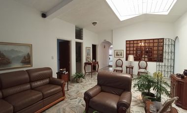 casa en venta en las mercedes. Cod V121240