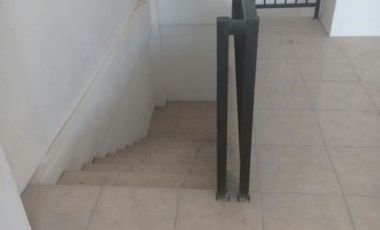 Ruko Gunung Anyar Tambak, Strategis