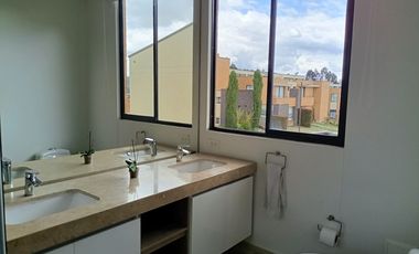 casa en venta en cajicá. Cod V8408334