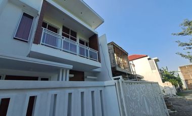 RUMAH MURAH 2 LANTAI BISA KPR 8 MENIT KE TERMINAL JOMBOR