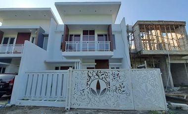 RUMAH MURAH 2 LANTAI BISA KPR 8 MENIT KE TERMINAL JOMBOR
