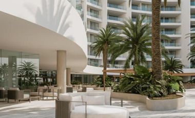 Condo con terraza que tiene vista al mar, cuatro recamaras, alberca, pre-venta,