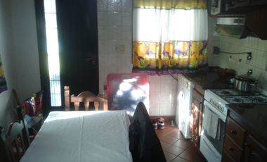 Chalet ubicado a 400 metros de la  avenida Tomás Espora y a 200 metros de calle Alsina.