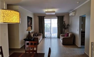 VENTA  PH EMBASSY VILLAGE ALBROOK