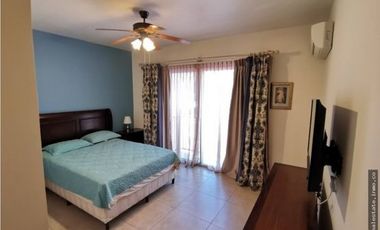 VENTA  PH EMBASSY VILLAGE ALBROOK