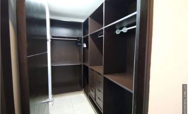 VENTA  PH EMBASSY VILLAGE ALBROOK