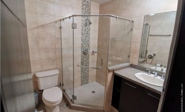 VENTA  PH EMBASSY VILLAGE ALBROOK