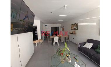 🏡 **VENTA DE CASA URBANA EN PIURA** 🏡

¿Buscas un nuevo hogar en una ubicación ideal? ¡Esta es tu oportunidad! Presentamos una hermosa y espaciosa c