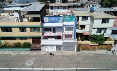 🏡 **VENTA DE CASA URBANA EN PIURA** 🏡

¿Buscas un nuevo hogar en una ubicación ideal? ¡Esta es tu oportunidad! Presentamos una hermosa y espaciosa c