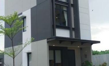 Dijual Latinos Business District BSD City Tangerang Selatan Properti mix Rumah dan Kantor/Bisnis
