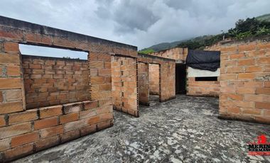 casa en venta en urbano. Cod V6534