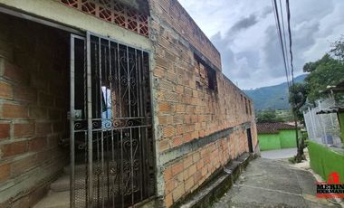 casa en venta en urbano. Cod V6534