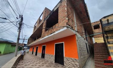 casa en venta en urbano. Cod V6534