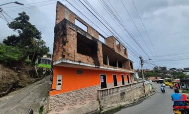 casa en venta en urbano. Cod V6534