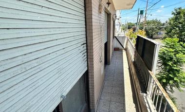 Venta Departamento 3 Ambientes con terraza La Tablada