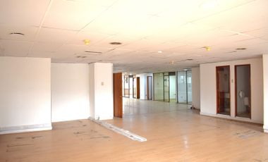 VENTA Oficinas de 360m2, Mac Iver, Santiago