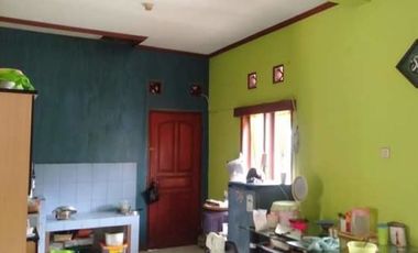 Rumah dan Kolam Ikan Sayap Citeureup Cimahi