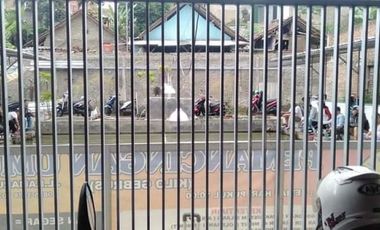 Rumah dan Kolam Ikan Sayap Citeureup Cimahi