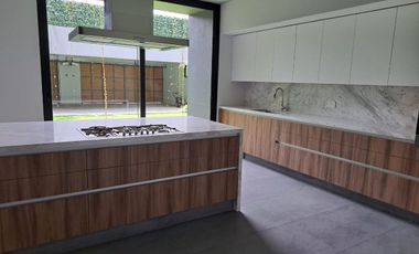 Casa nueva en Venta  en Jardines del Pedregal