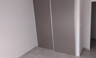 DEPARTAMENTOS EN SEMI PISOS 3 AMB. CONTRA FRENTE