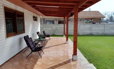 Casa en venta de 178 m2 + Terreno de 1.125 m2 en Coinco