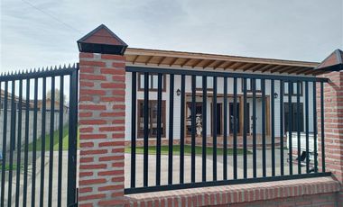 Casa en venta de 178 m2 + Terreno de 1.125 m2 en Coinco