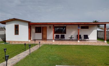 Casa en venta de 178 m2 + Terreno de 1.125 m2 en Coinco