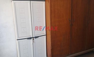 LINDA CASITA AMOBLADA IDEAL PARA FAMILIAS O PAREJAS QUE BUSCAN UN LUGAR CÓMODO Y ACOGEDOR EN UNA UBICACIÓN CONVENIENTE.
LA URBANIZACIÓN CUENTA CON ÁR