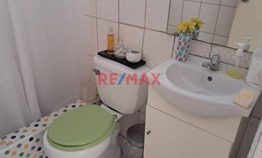 LINDA CASITA AMOBLADA IDEAL PARA FAMILIAS O PAREJAS QUE BUSCAN UN LUGAR CÓMODO Y ACOGEDOR EN UNA UBICACIÓN CONVENIENTE.
LA URBANIZACIÓN CUENTA CON ÁR