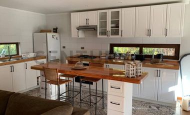 Arriendo acogedora casa amoblada 3D 2B piscina, sector Pasco