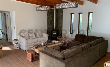 Arriendo acogedora casa amoblada 3D 2B piscina, sector Pasco