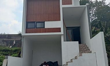 Rumah Mewah Murah Meriah di Pusat Kota Cimahi Cipageran