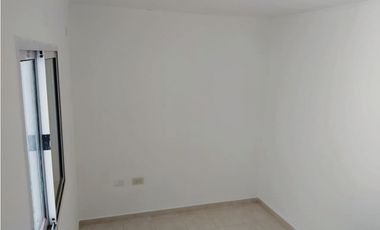 3 AMB. CON BALCON. ZONA FAC. DCHO. CIUDAD DE SANTA FE