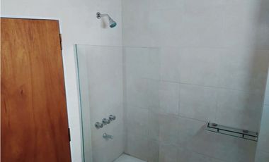 3 AMB. CON BALCON. ZONA FAC. DCHO. CIUDAD DE SANTA FE