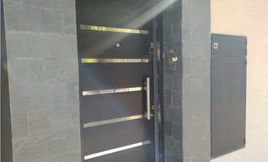 3 AMB. CON BALCON. ZONA FAC. DCHO. CIUDAD DE SANTA FE