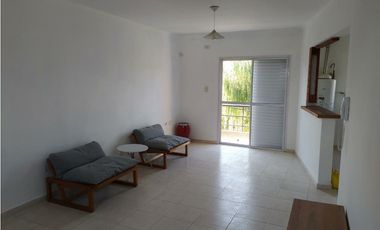 3 AMB. CON BALCON. ZONA FAC. DCHO. CIUDAD DE SANTA FE